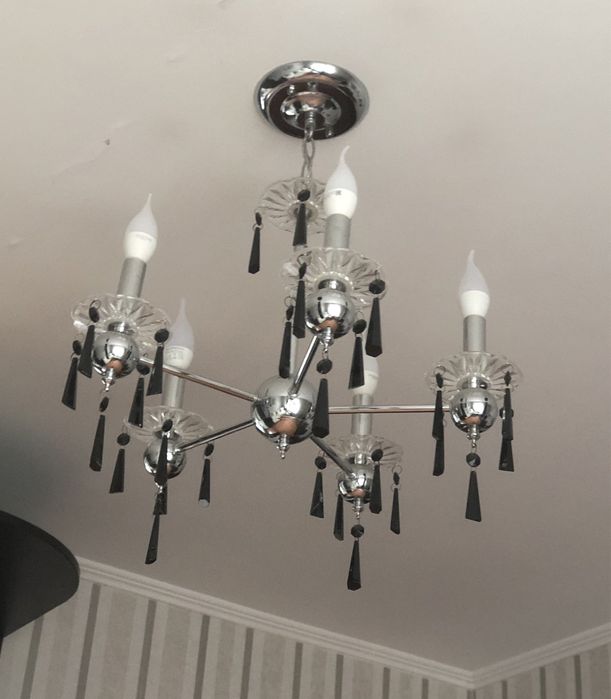 Люстра кімнатна