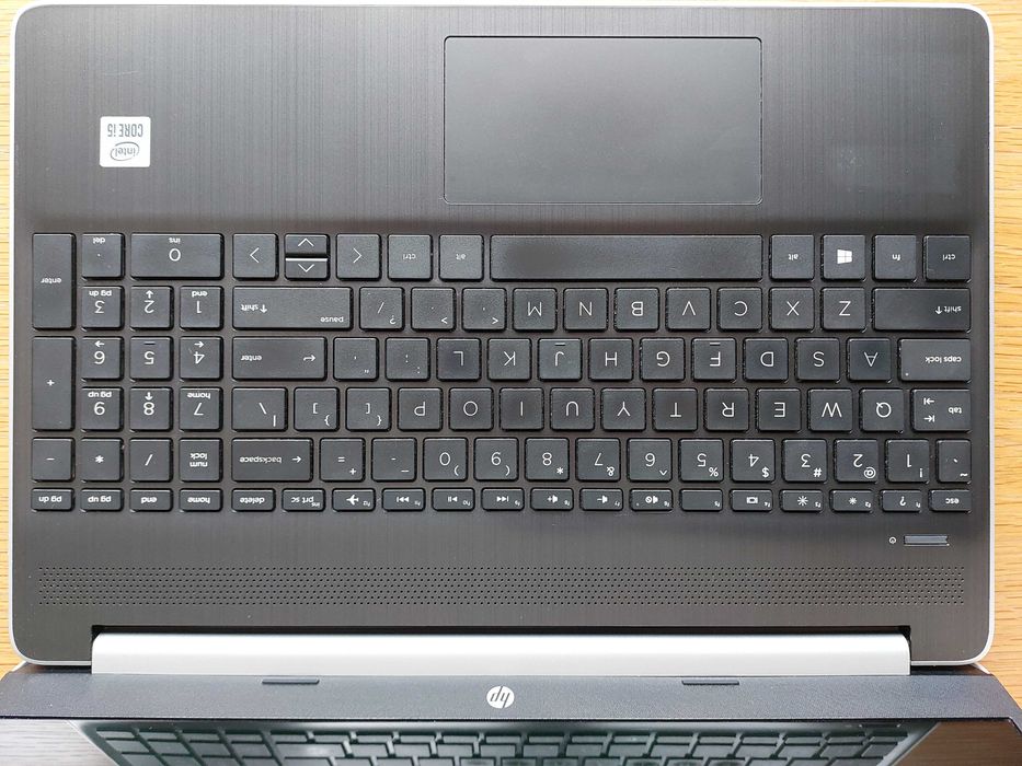 Portátil HP 15" - intel Core i5 - 1035 GI - CPU - 1.00GHz