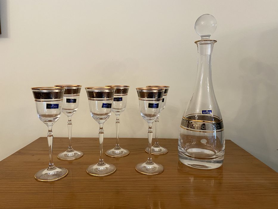 Serviço Crystal Bohemia (garrafa + cálices)
