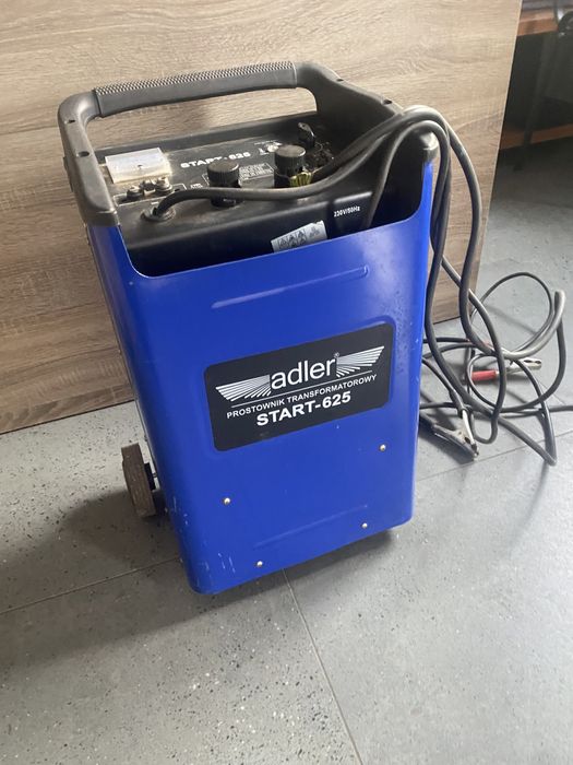 Prostownik transformatorowy z rozruchem  Adler START 625 12/24v