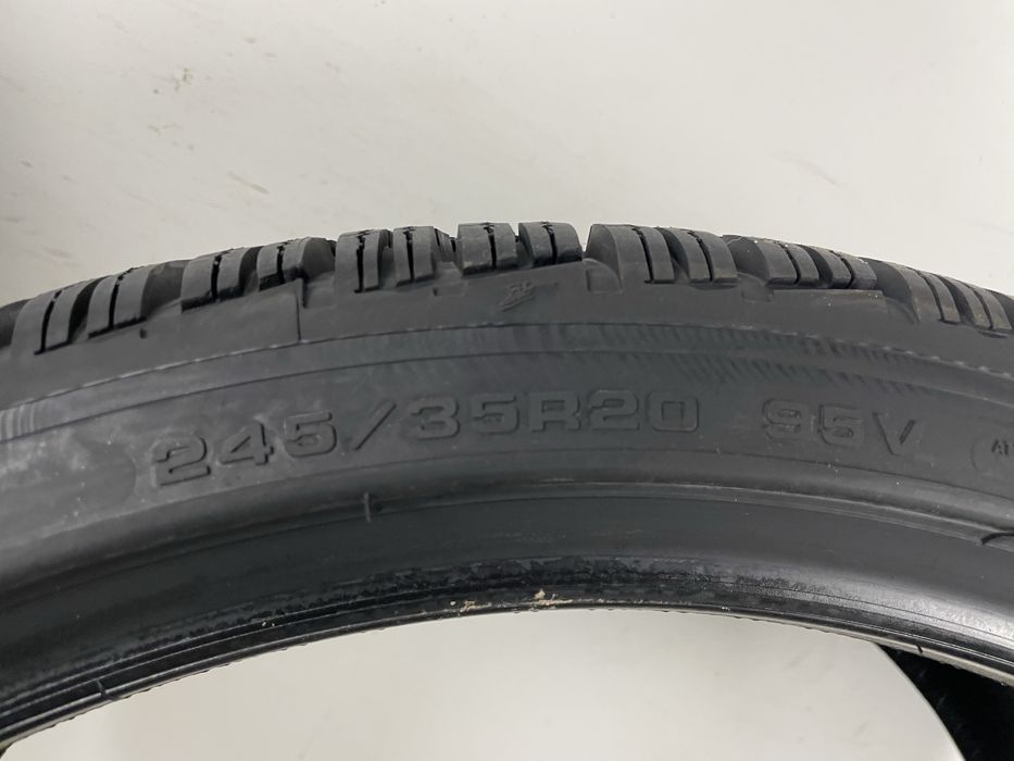 245/35R20 95V 305/30R21 104V Goodyear UltraGrip Performance 3 NA2 NOWE