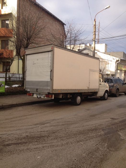 Вантажні перевезення + гідроборт