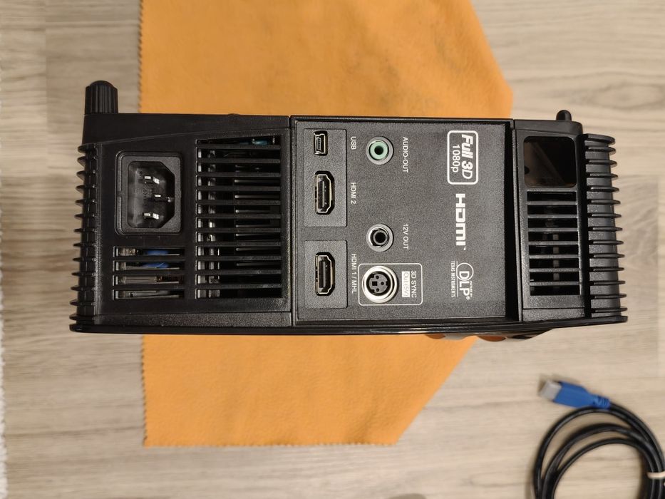 Projector Optoma HD141x