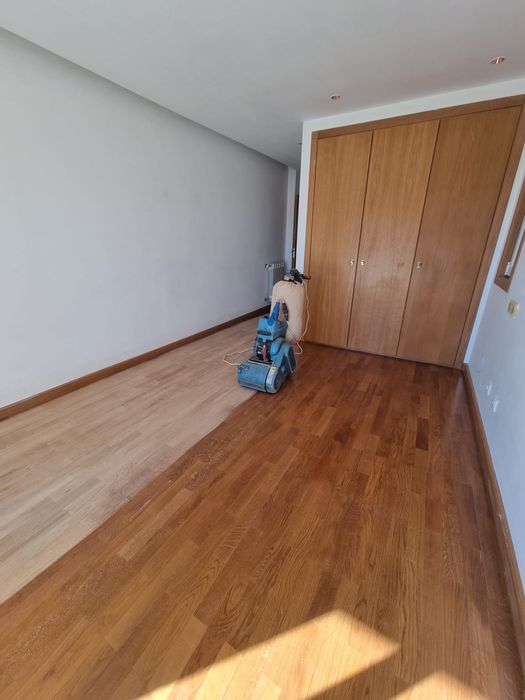 Renovamos o Seu Chão, Valorizamos o Seu Espaço!