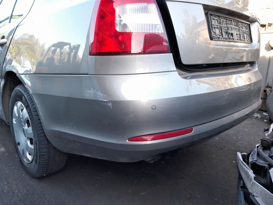 Zderzak tylny SKODA Octavia II lift 08-13r. hatchback PDC 9202