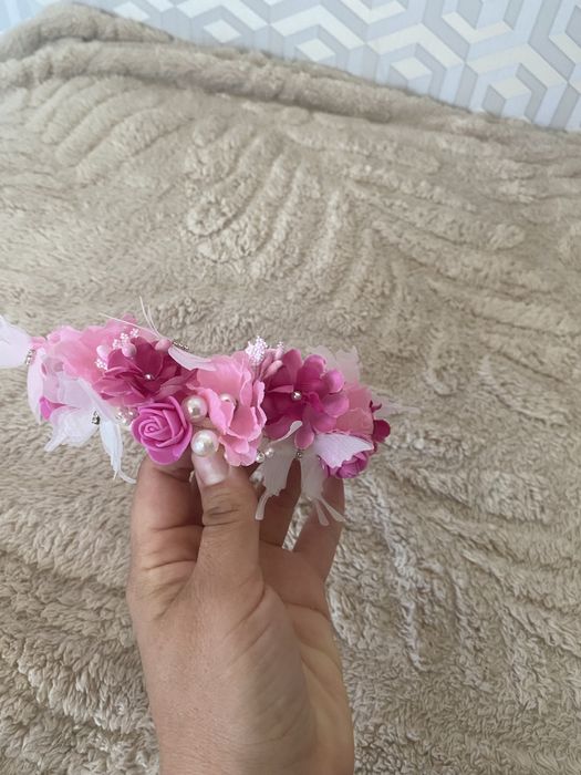 Віночок обідок з квітами та метеликами