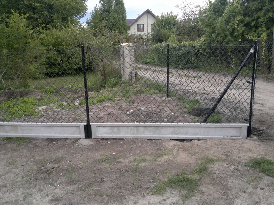 Siatka/Siatki/Panel/Panele/Słupki ogrodzeniowe drut fi3,5mm-oczko 65mm