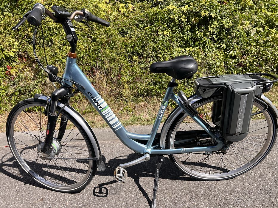 Ładny rower elektryczny GIANT TWIST na dwie baterie + gratis orginalne sakwy /A