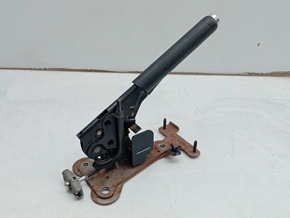 Travão de mão / parque PEUGEOT 208