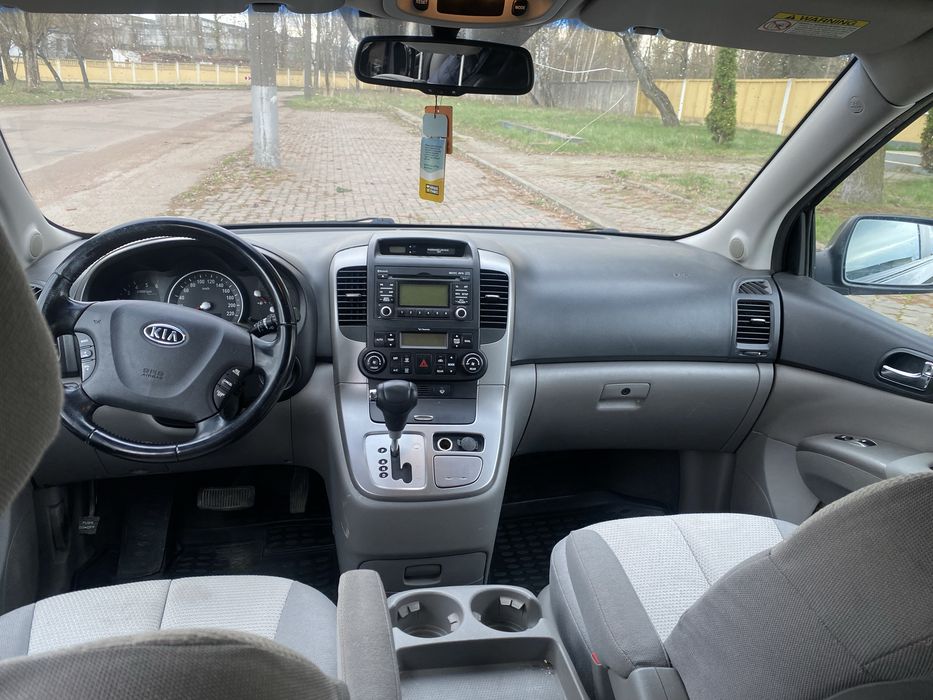 KIA Carnival 2012