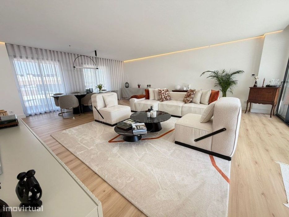 Exclusivo T4 de Luxo no Condomínio Sky City - Terraço de 185m² com ...