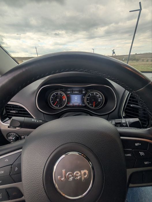 jeep cherokee 2,4 л  2019 р
