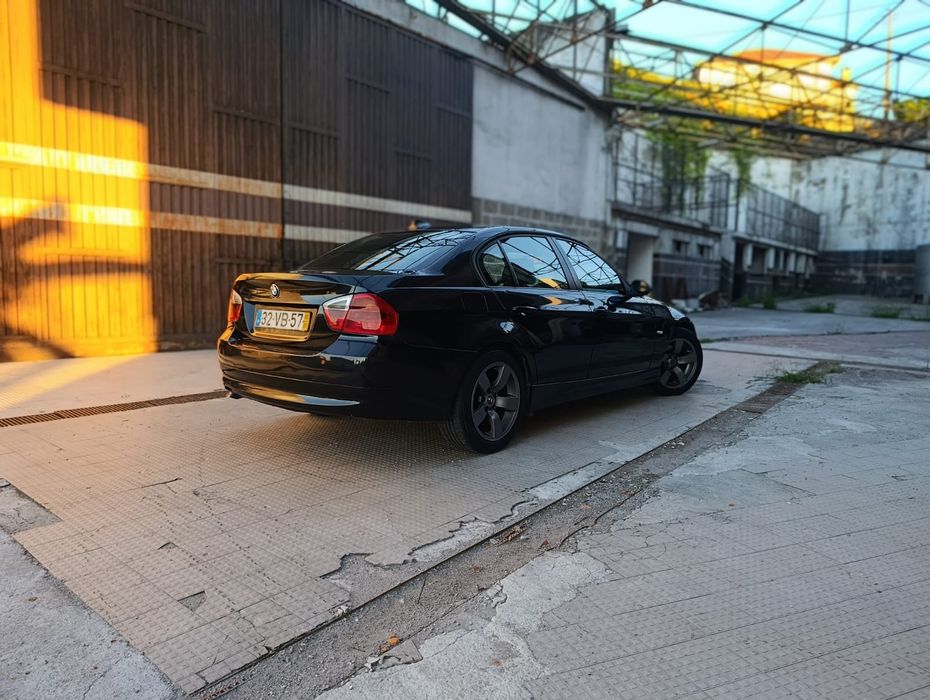 BMW 320d E90 163cv Auto. | Sedan | Muito Equipamento | Revisão Geral