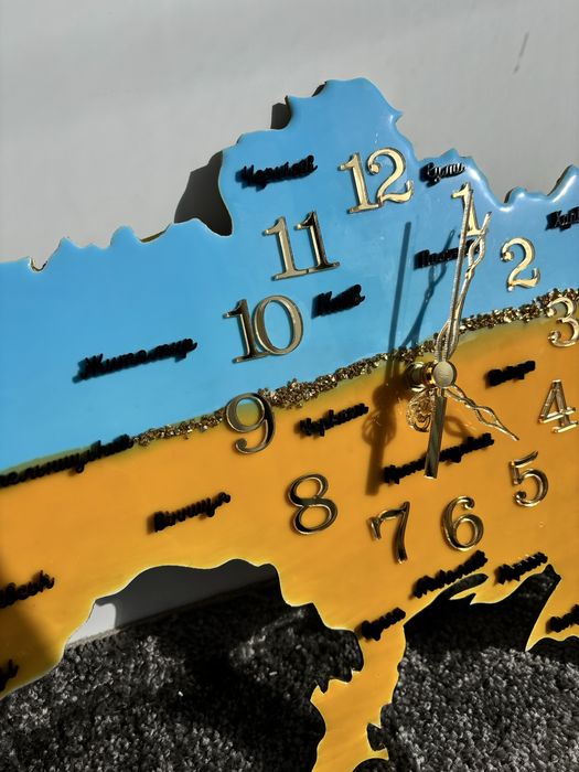 Годинник ручної роботи з епоксидної смоли  Карта України