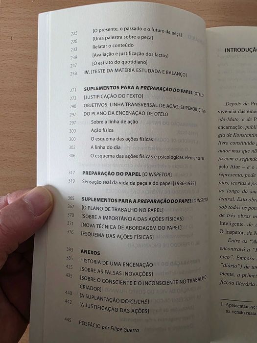 Livro "Preparação do Papel pelo Ator" de Konstantin Stanislávski