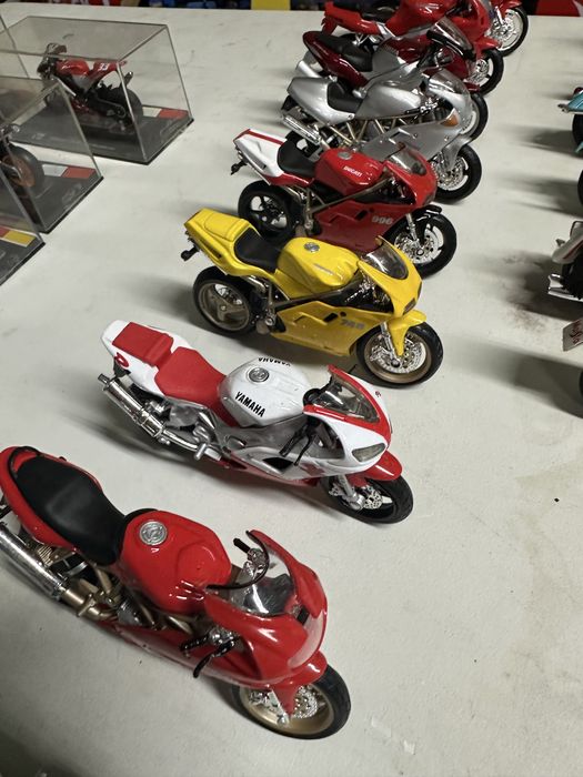 Motos escala 1.18