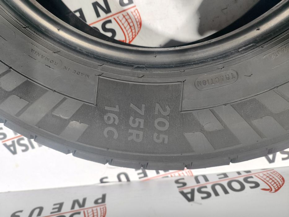 2 pneus semi novos 205-75R16C Kleber - Oferta dos Portes