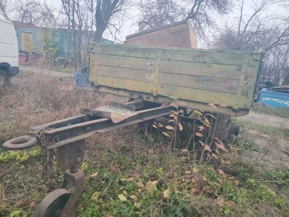 Прицеп  одноосний  вантажний