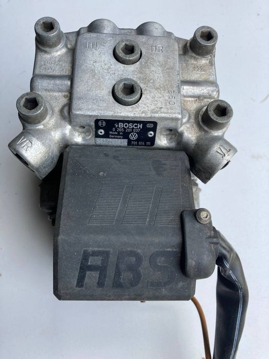 Блок ABS для VW  T4, 0265201037, 701614111 б/у