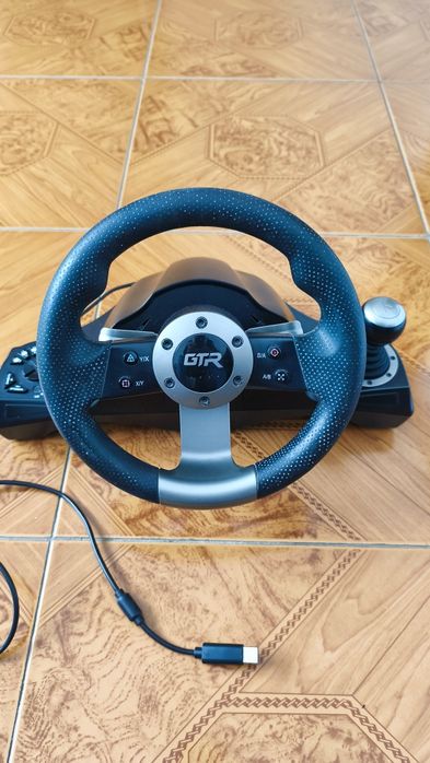 Volante Indeca Handoru GTR Elite + Pedais