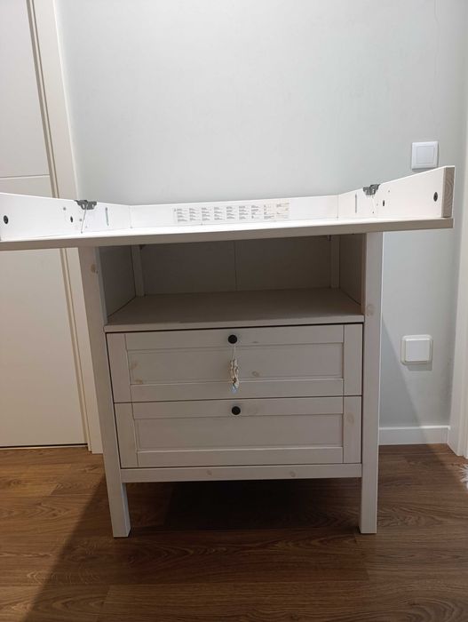 Cómoda / Trocador com arrumação - 78x79x99cm