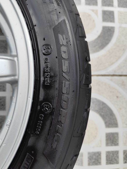 Conjunto de 4 Jantes 16 Alutec com pneus 205/50 R16 semi novos.