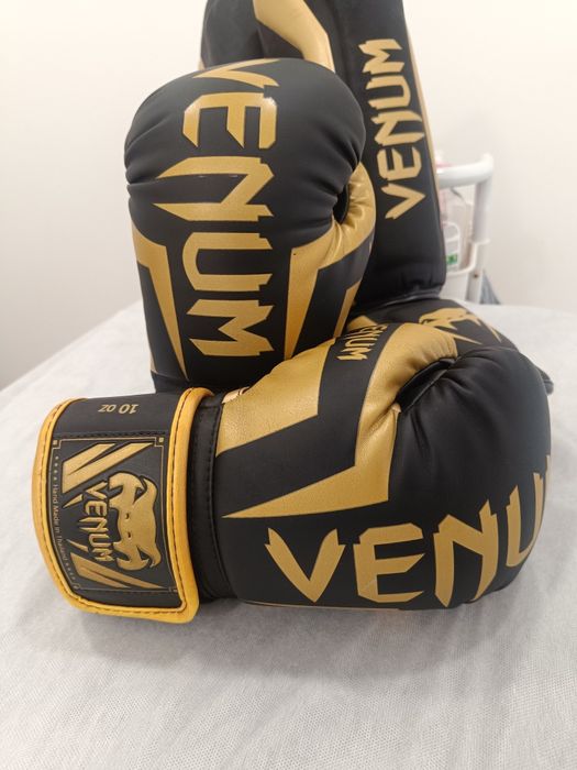 Conjunto Venum Elite - Preto/Dourado