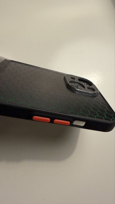 4 szt etui do iPhone 15. Nowe. Okazja