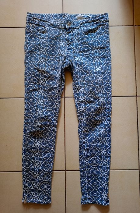 Spodnie do kostek cygaretki rurki wzorzyste niebieskie Zara Woman Slim