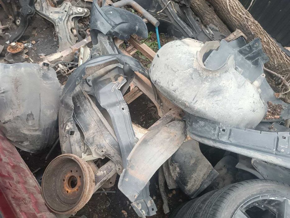 Підкрилок передній задній правий лівий марки авто в описі