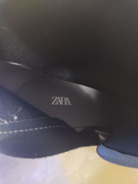 Женские полусапожки "ZARA".