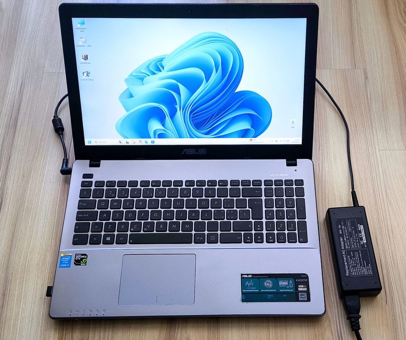 Laptop ASUS K550JK  Intel  i7-4710HQ 15,6" GTX GeForce 850m 12 GB RAM