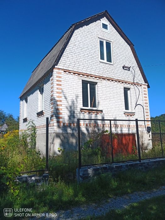 Продам дачу біля лісу