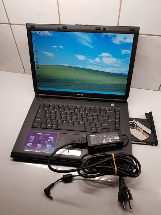Laptop Benq Joybook A52E celeron 1.6GHz 1GB RAM ati radeon 80GB hdd
