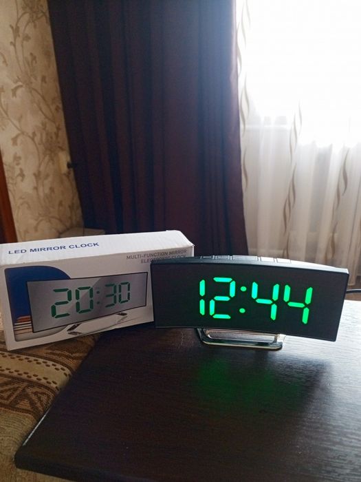 Годинник на стільний