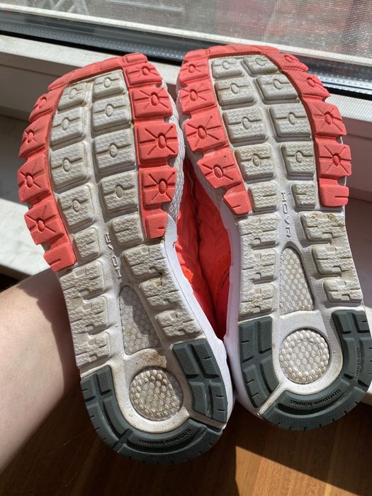 Кросівки under Armour 36,5