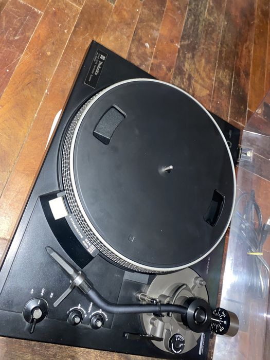виниловый проигрыватель Technics SL-2000.