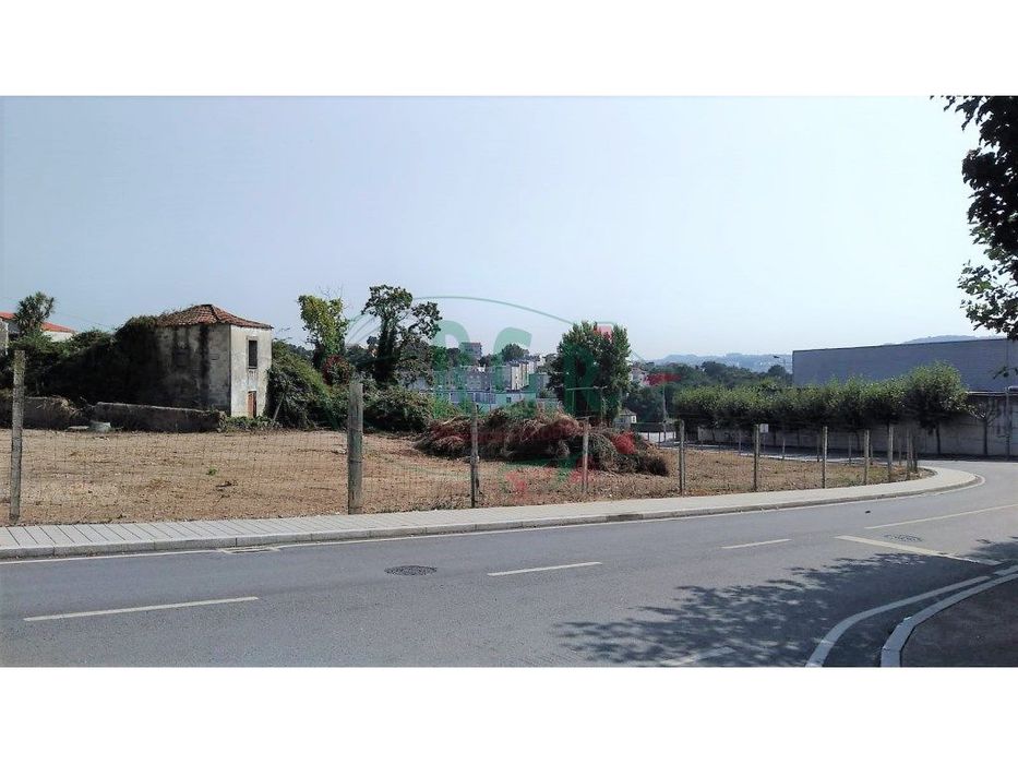 Terreno (4.950m2) - Valbom