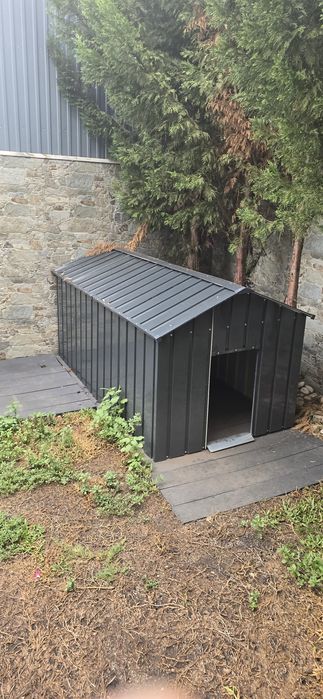 Casota para cães em aço galvanizado com telhado resistente 114 x 202 x 101 cm cor cinzento antracite
