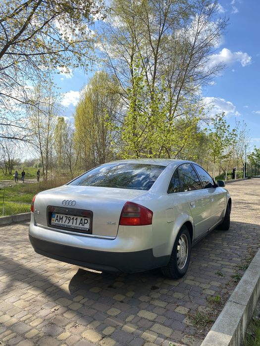 Audi A6 C5 2.4, автомат, 2000 г.