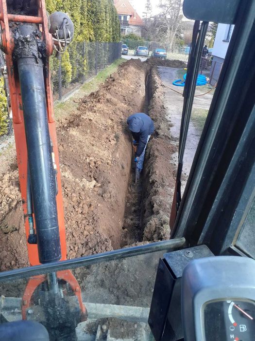 Prace ziemne usługi minikoparką koparka ładowarka kopanie wykopy