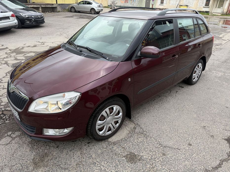 Skoda Fabia 2011**BENZYNA**oryginalna z Niemiec**fajny stan**KLIMATRONIK