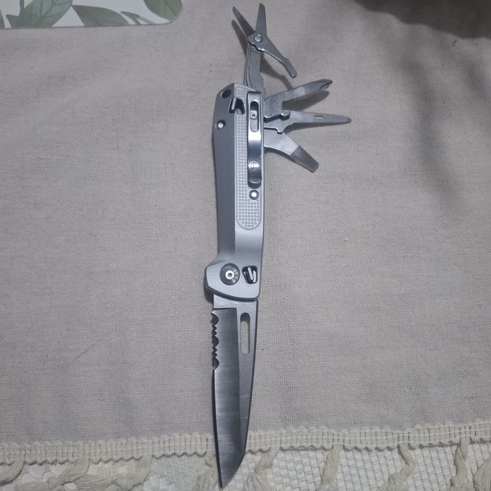 Leatherman Free K4