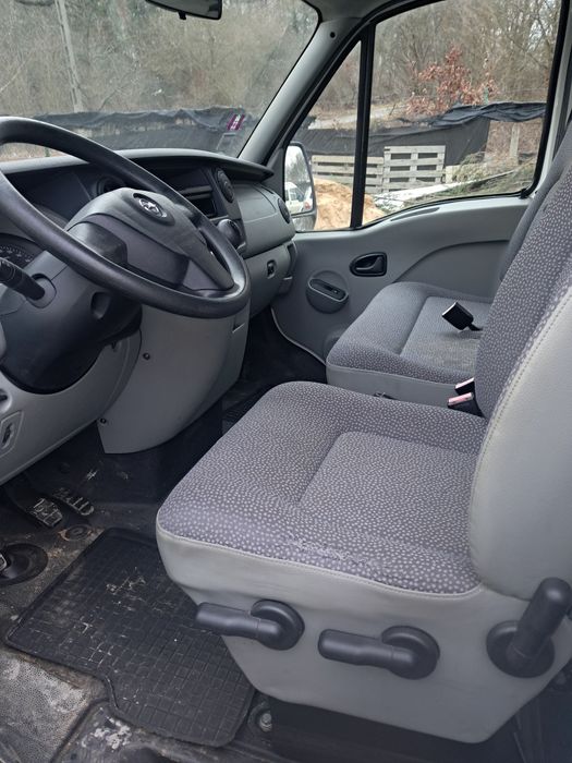 Опель мовано 2500