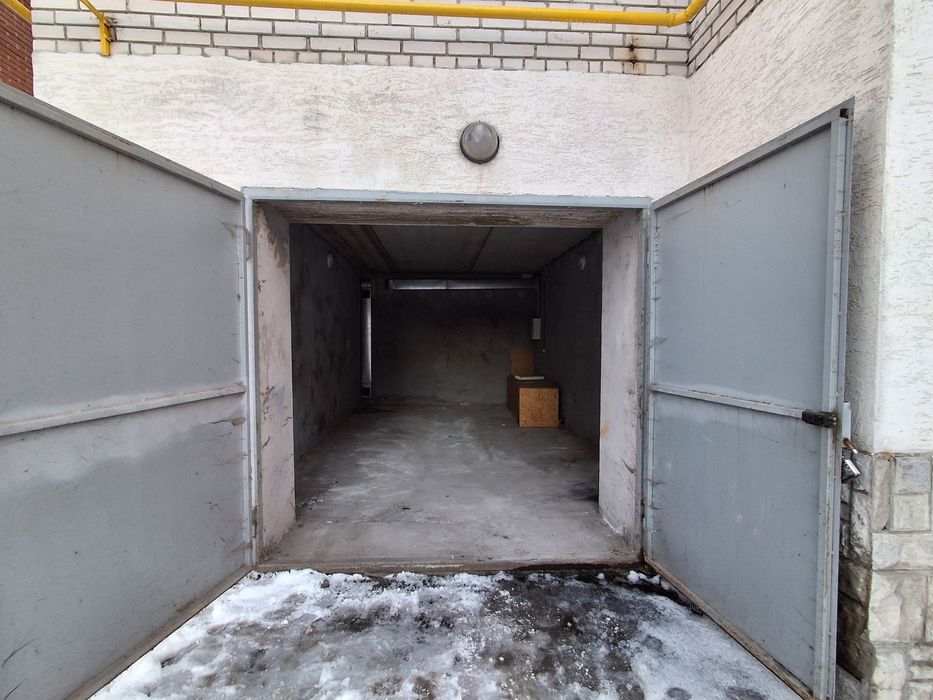 Продаж гаража вул Карненка 21 кв м