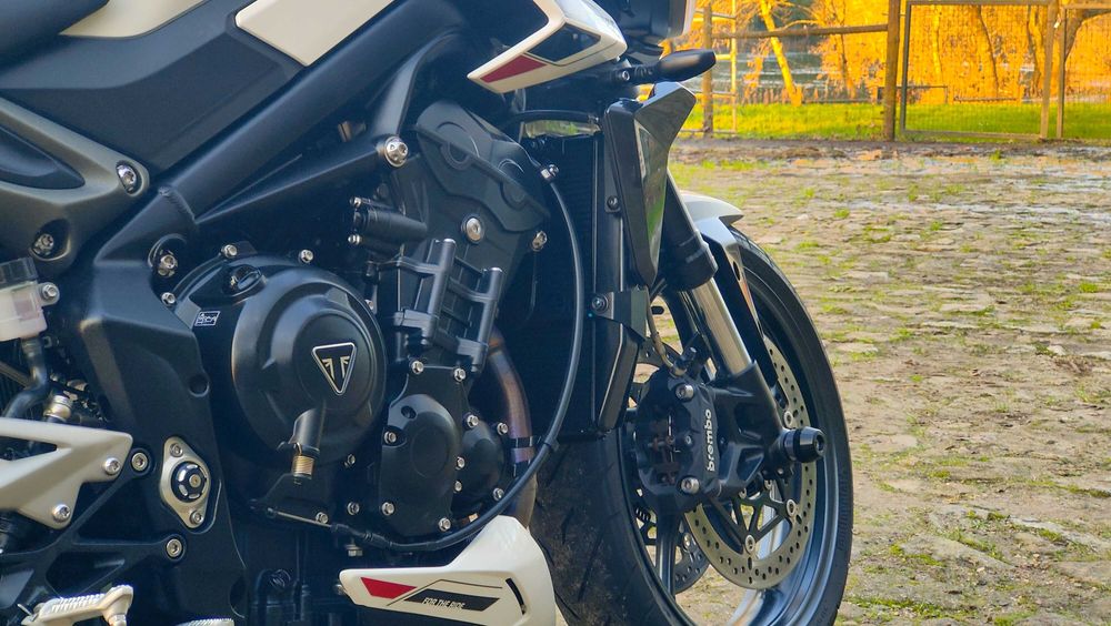 Triumph Street Triple R