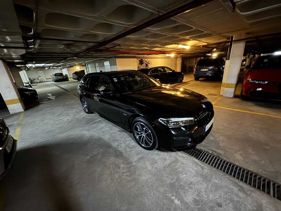 BMW 530e Touring Xdrive Pack M interior e exterior