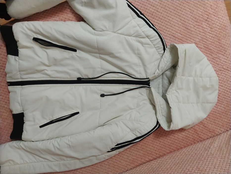 Жіноча куртка осінь