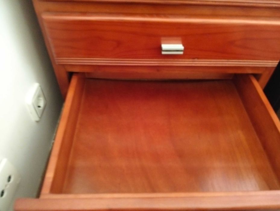 Móvel madeira com 6 gavetas