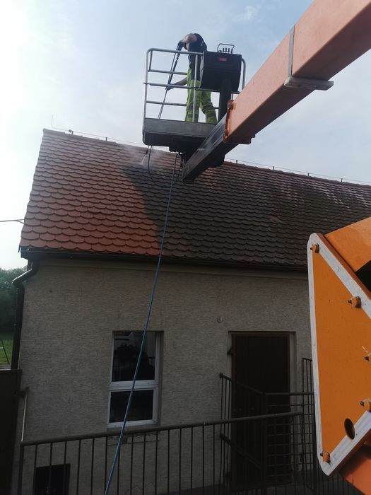 Usługi podnośnikiem koszowym